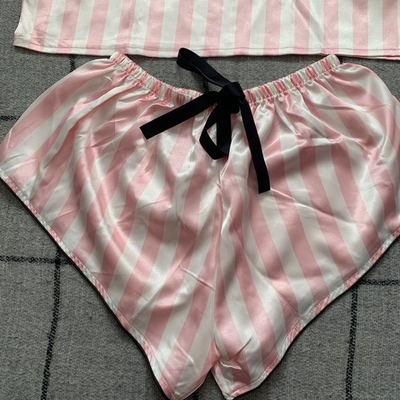 Silky sleep set - Picture 2 of 4